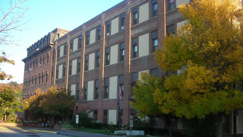 Heritage Court Apartments